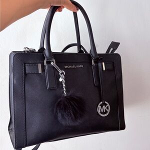 michael kors hand bag